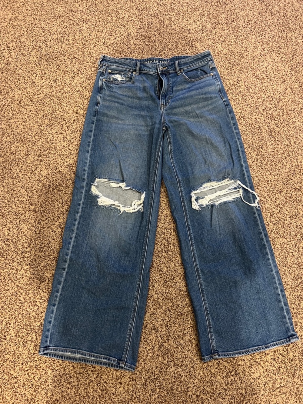 American eagle distressed jeans